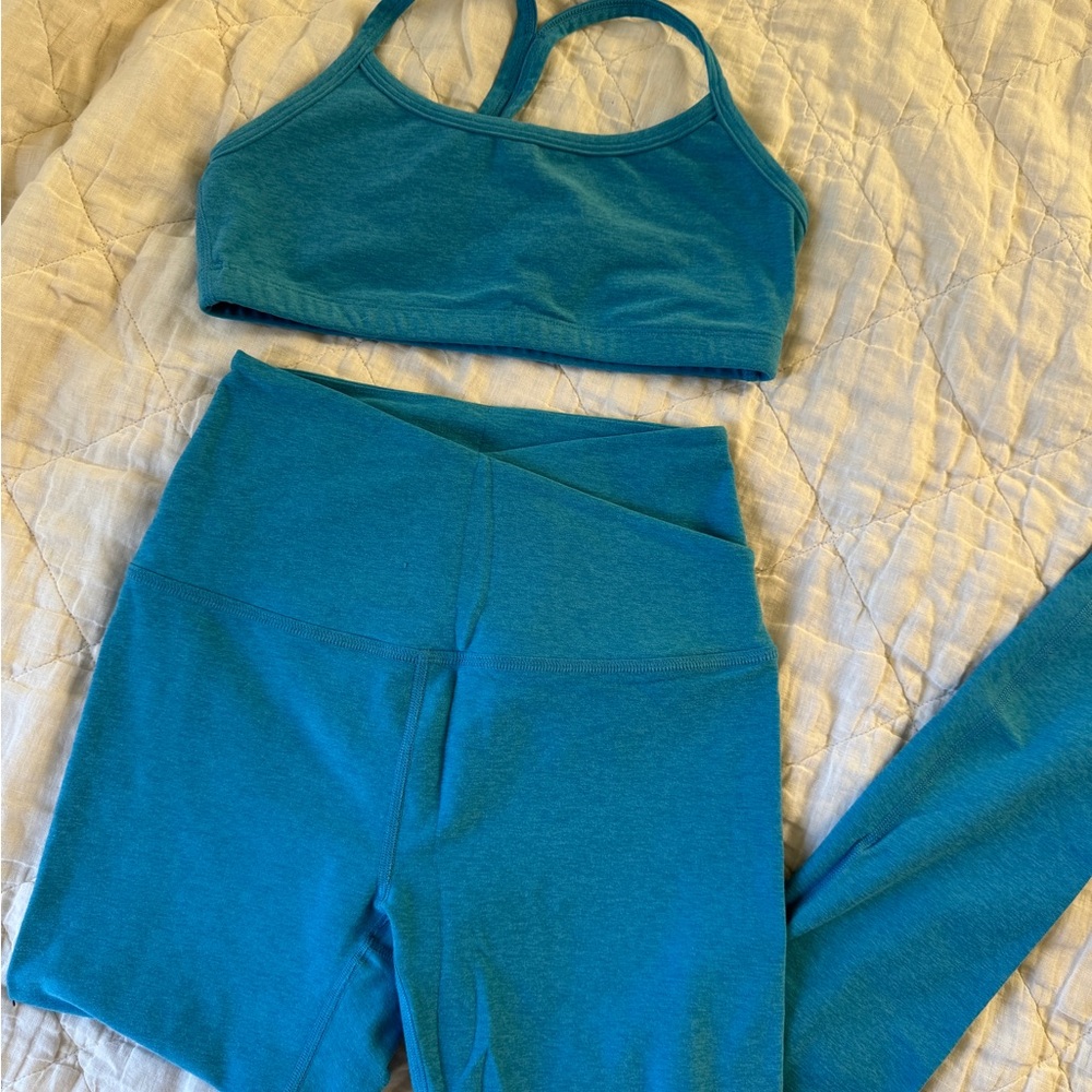 Beyond Yoga Cali Blue Heather Set